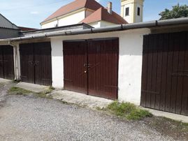 Győr, egyedi garázs