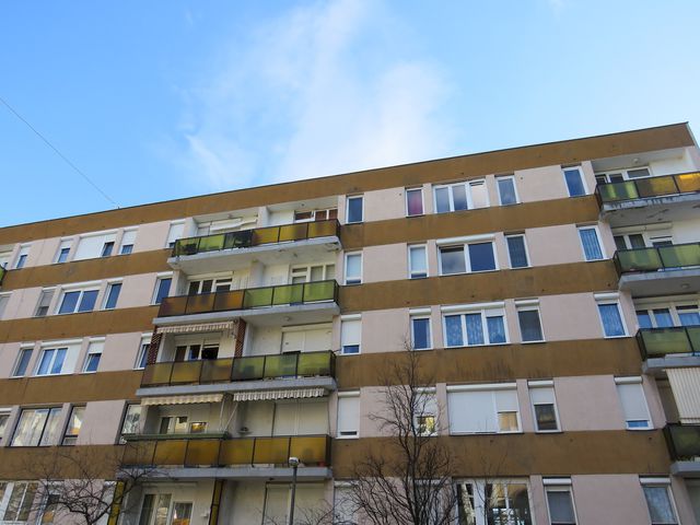 Veszprém, tégla lakás - 290677 fotó